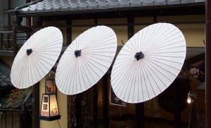Three cirles - Trzy koła  (Japanese traditional paper umbrella), Kyoto / Kioto