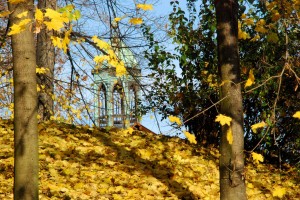 Opawska jesień. Wieża kościoła św. Ducha