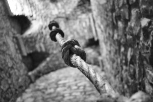 Sznur i węzły / Rope and knots (Taime Abbey, France)